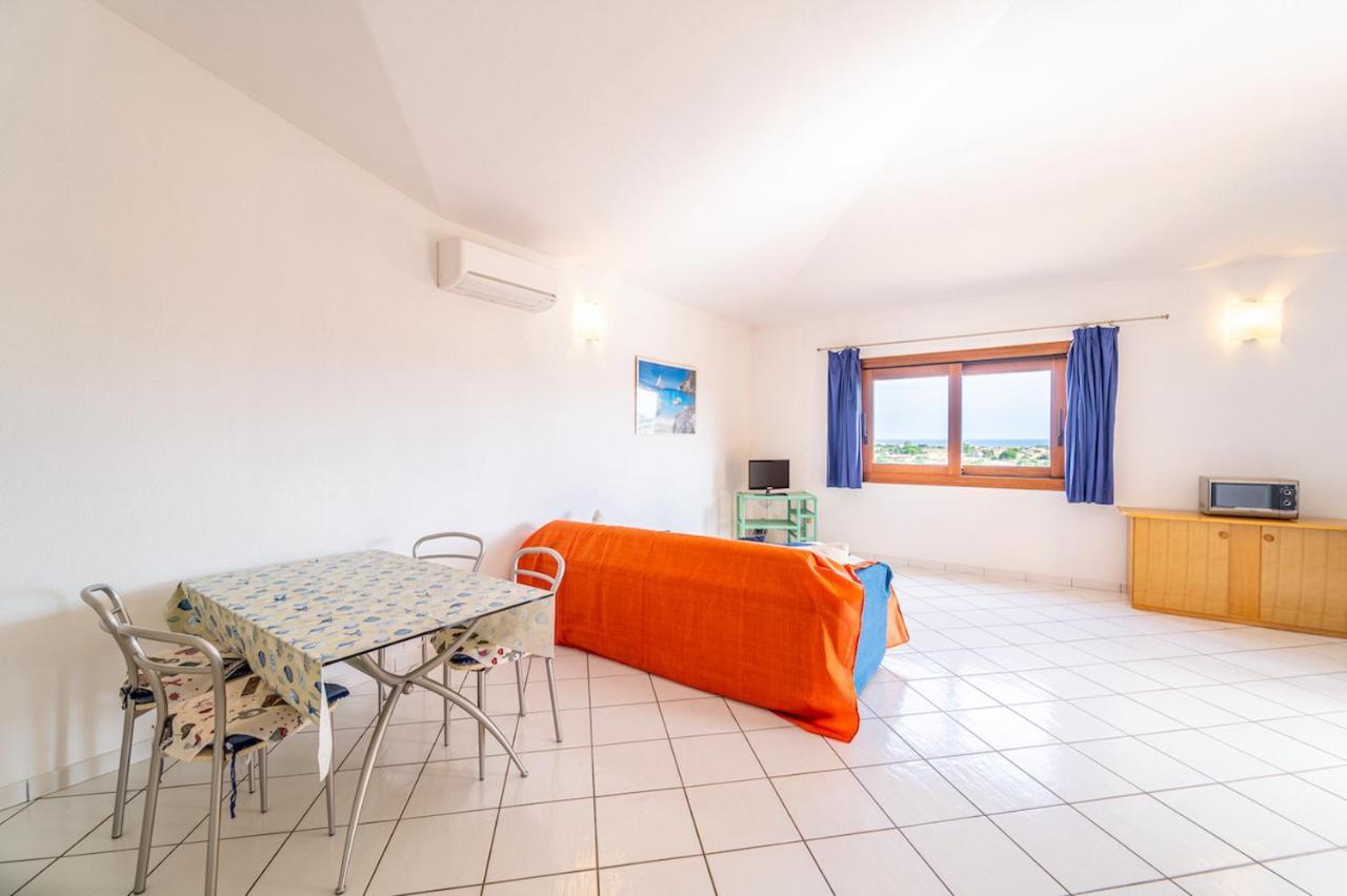 Iss Travel, Citai Panoramic Apartments - 1,5 Km From The Beach San Teodoro  Exteriör bild