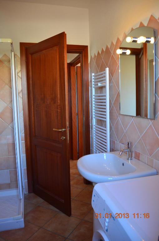 Iss Travel, Citai Panoramic Apartments - 1,5 Km From The Beach San Teodoro  Rum bild